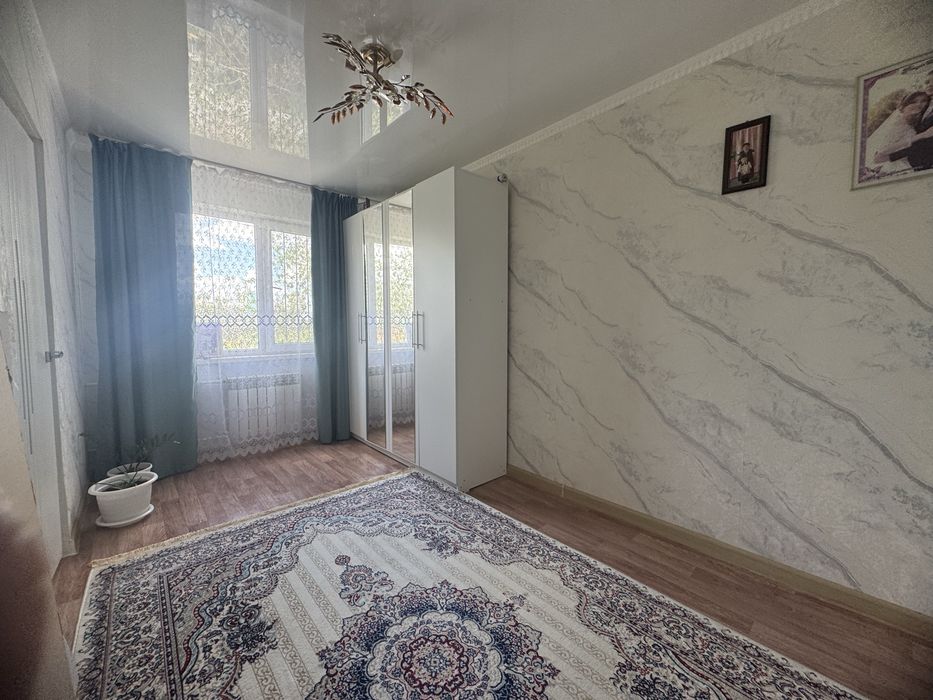 Продам двухкомнатную квартиру за 13 млн  тгАйтеке би дом 27, этажность