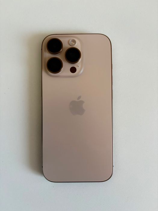 Продаю Iphone 16 pro