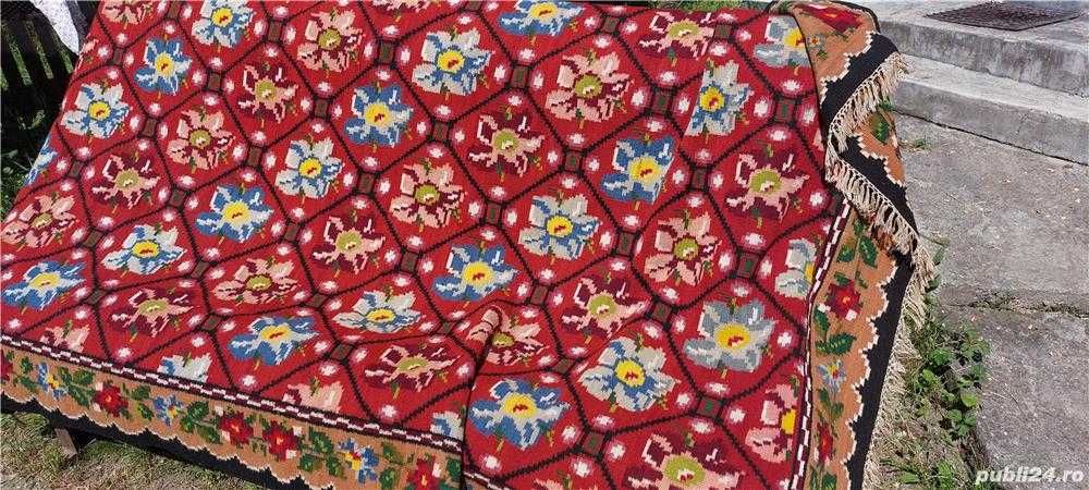 Cuverturi și covor țărănești