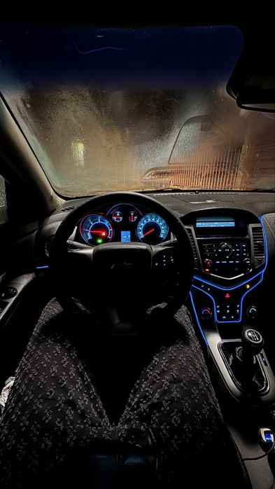 Vând Chevrolet Cruze 2010