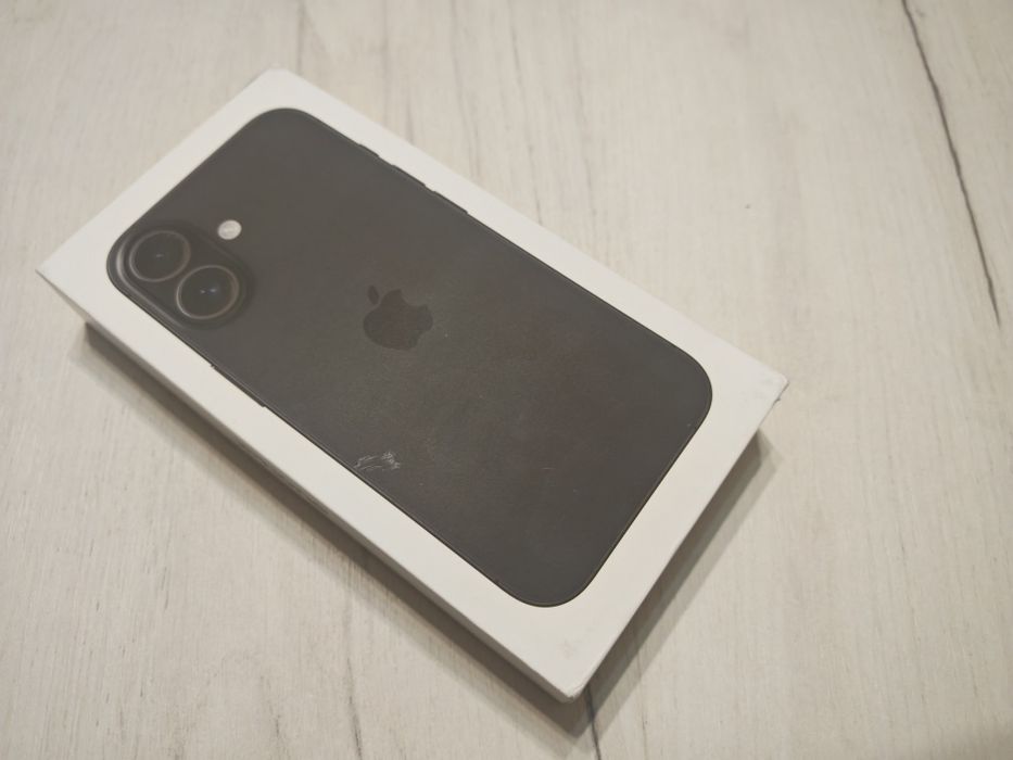 Чисто нов iPhone 16 128 GB 24 м.гаранция