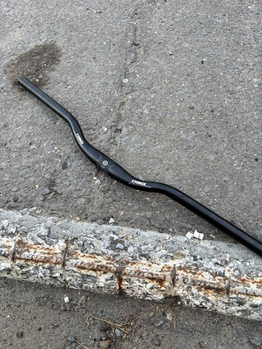 Продам руль велосипедный trinx