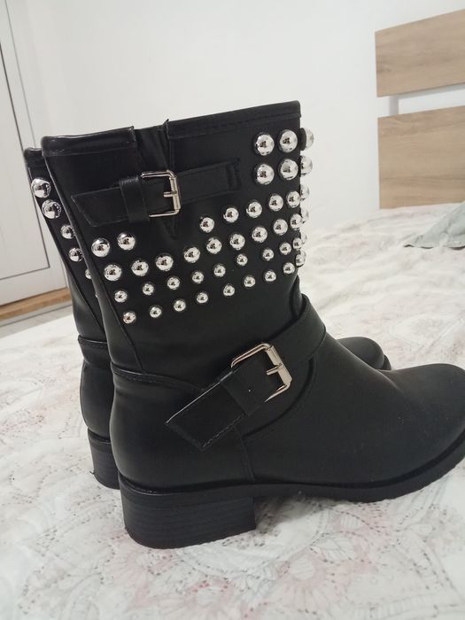 Дамски ботита чисто нови