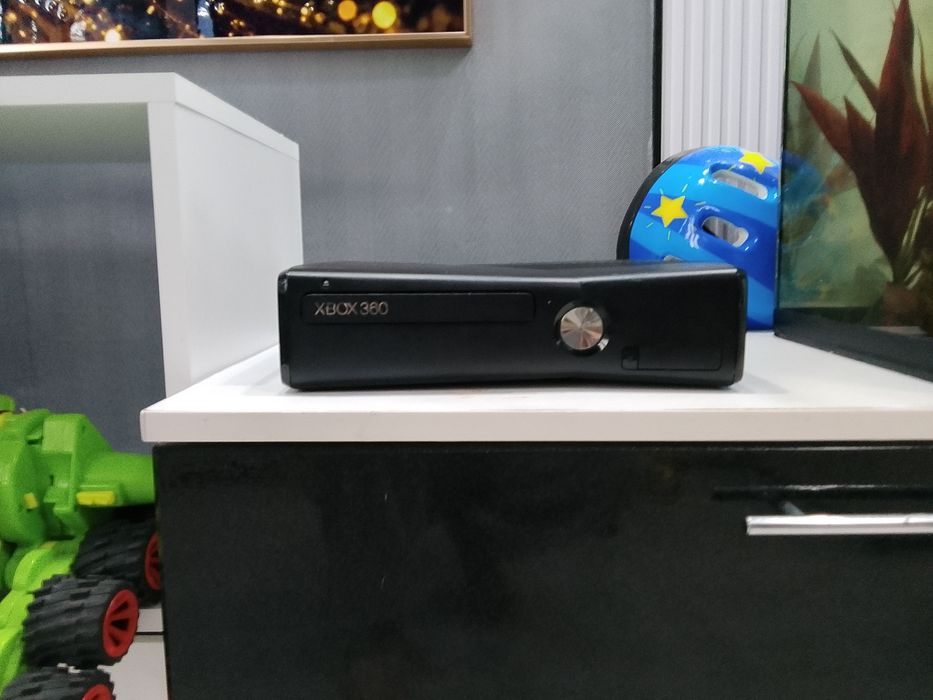 Продам xbox 360 не дорого без торга