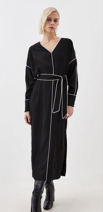 Karen Millen Petite Mono Satin Woven Crepe Contrast Piping Maxi Dress