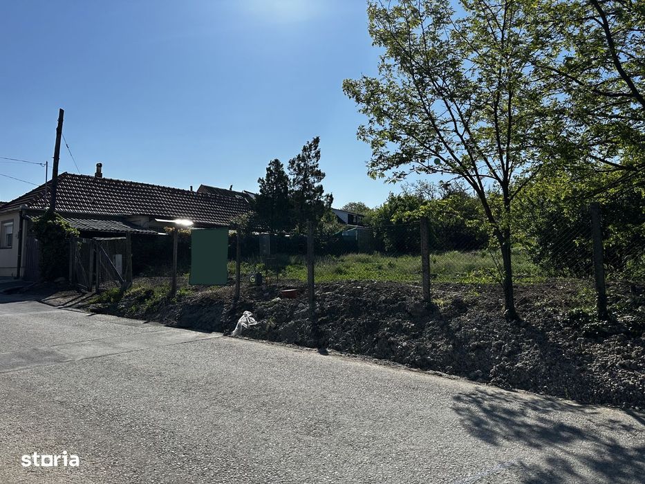 Teren intravilan dealuri - aut. construire/utilitati in parcela/asfalt