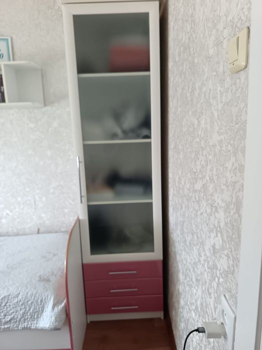 Срочно продам шкафы