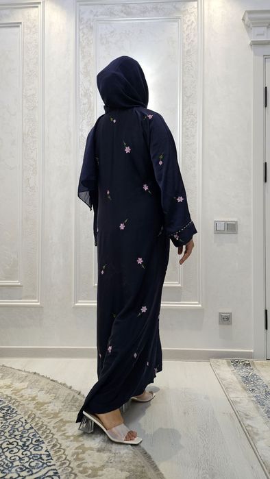 Янги абая сотилади.