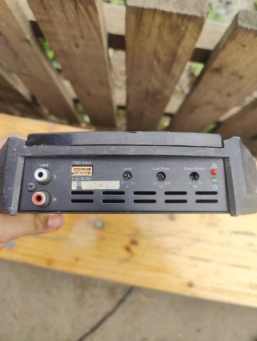 Subwoofer JBL GT-X1300T + amplificator JBL GX-A3001