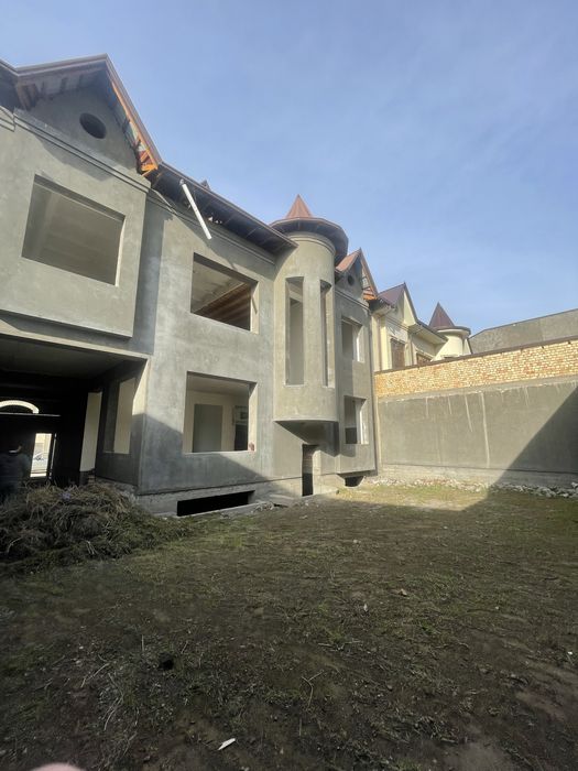 Uchastka sotiladi 2 Qavat