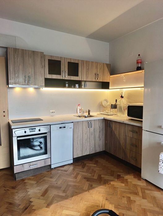 Тристаен апартамент под наем в Сухата река