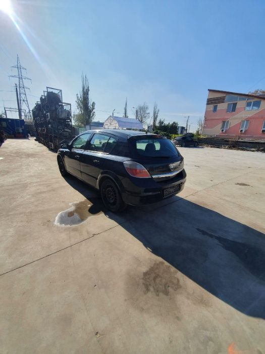 Opel ASTRA h motor 1 7 Dezmembrez/Dezmembra