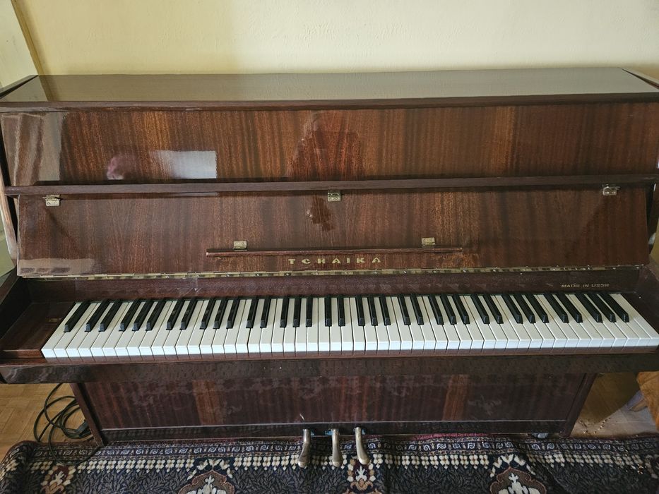 Руско пиано ЧАЙКА в отлично състояние