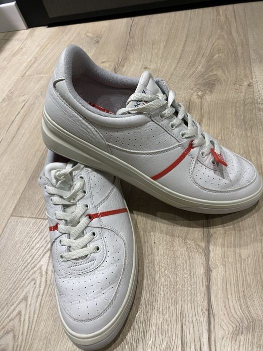 LACOSTE обувки