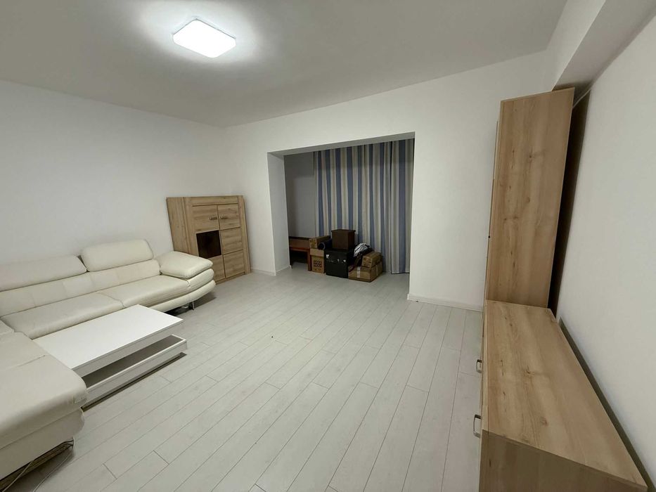 Inchiriez apartament 2 camere ultracentral mobilat etaj 2