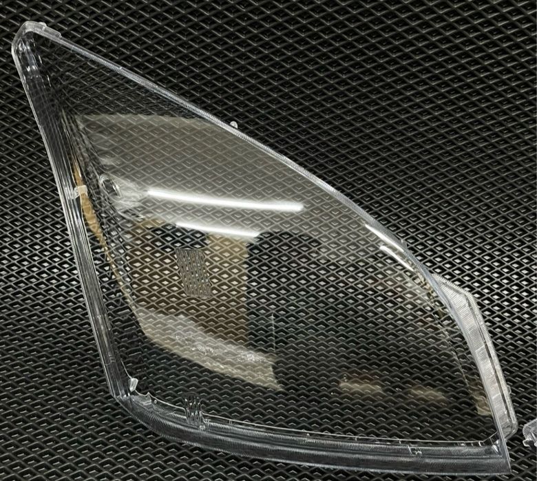 Стекла на фары Прадо