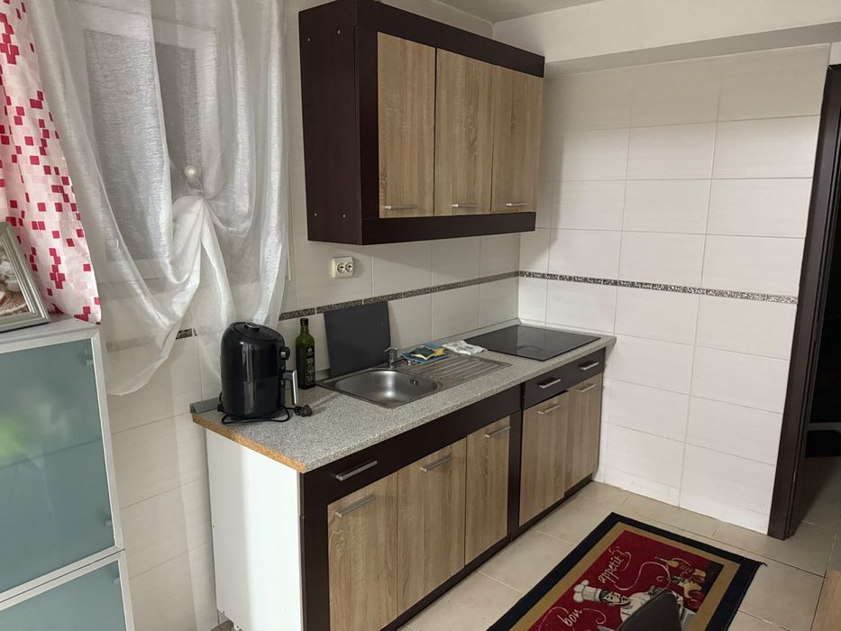 apartament de inchiriat zona Pacurari 450€ cu tot cu utilități