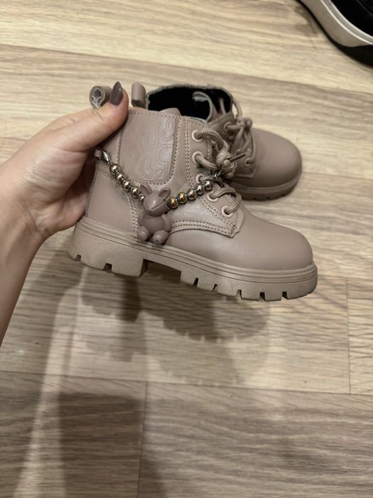 Продам осенние сапоги