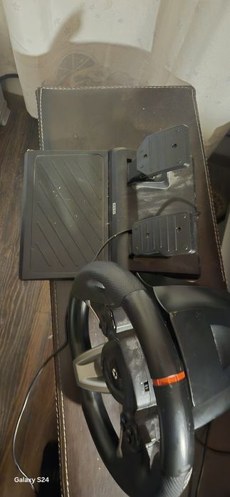 Vand volan cu pedale