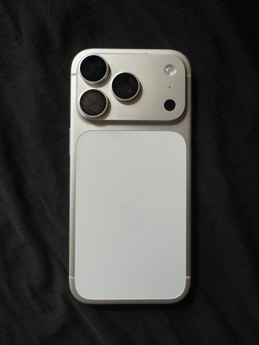 Iphon 17 pro с гарантией