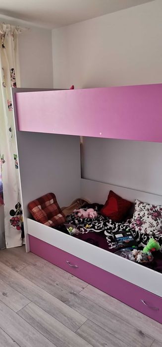 Mobiler dormitor complet cu pat supraetajat