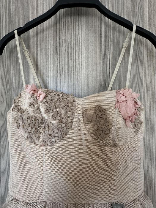 Бежова рокля Alessa