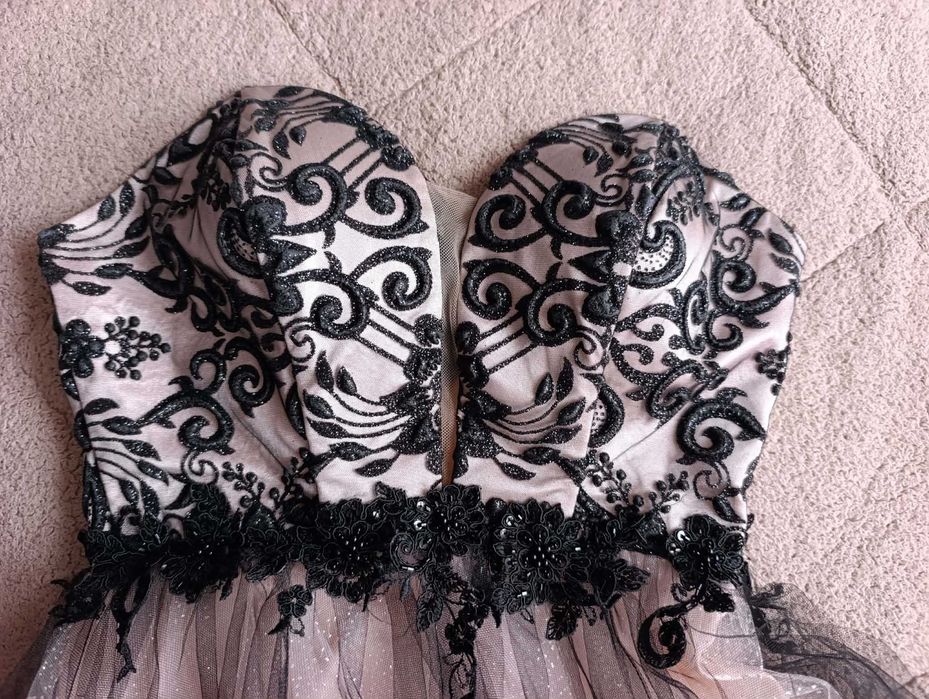 Нежна бална рокля