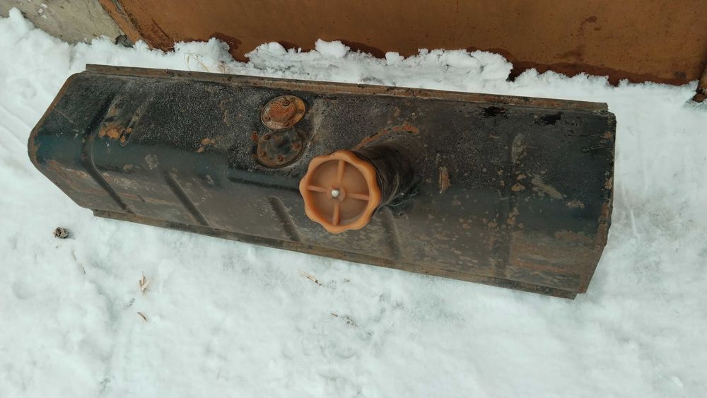 Продам бензобак для УАЗ-469