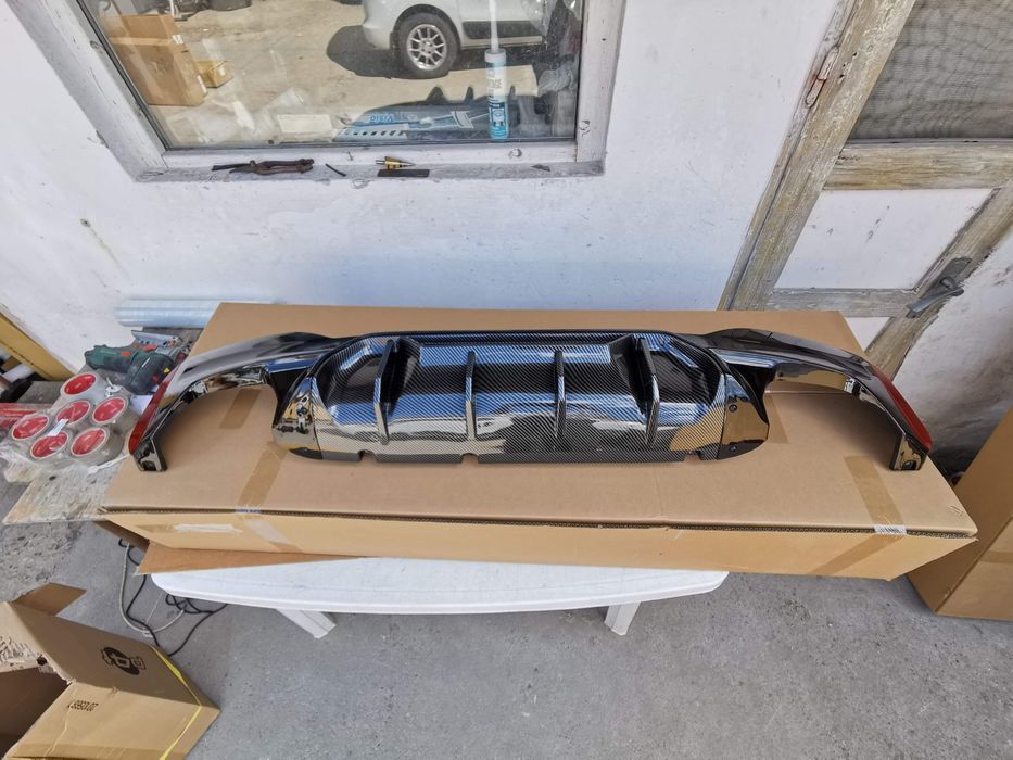 Difuzor Spate BMW 5ar G30 G31 (2017+) M5 Design Negru Lucios+carbon