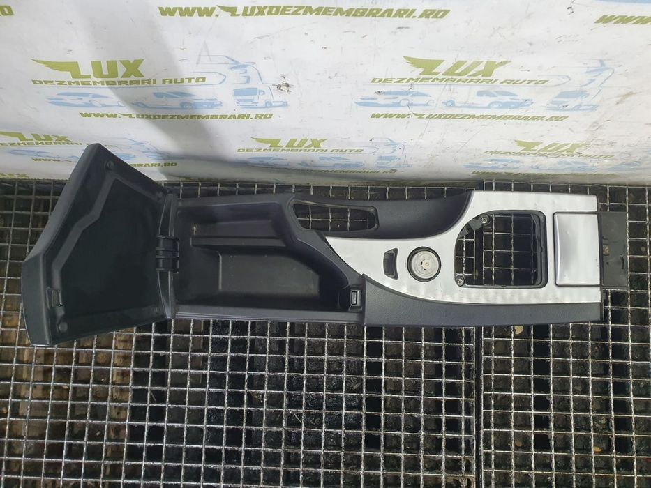 Consola centrala 7034086 BMW Seria 5 E60/E61 (2003 - 2007) 2.5 d M57D25O1 2.5 d M57D25O1 M57D25O1