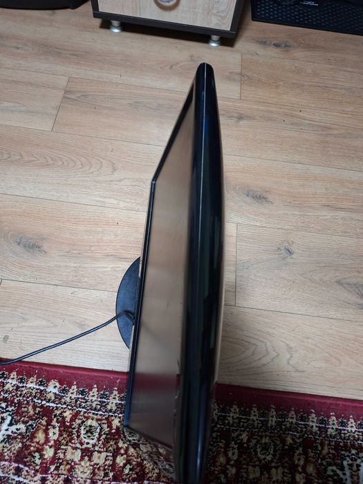 Monitor Samsung model mai vechi