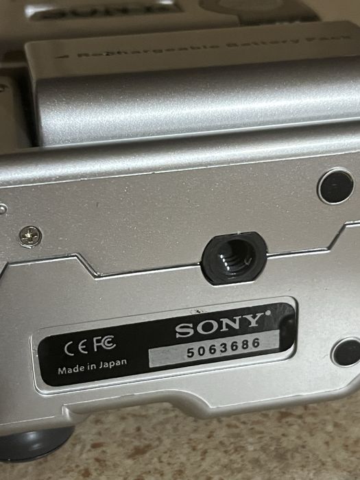 Видеокамера camcorder Sony DVX-801