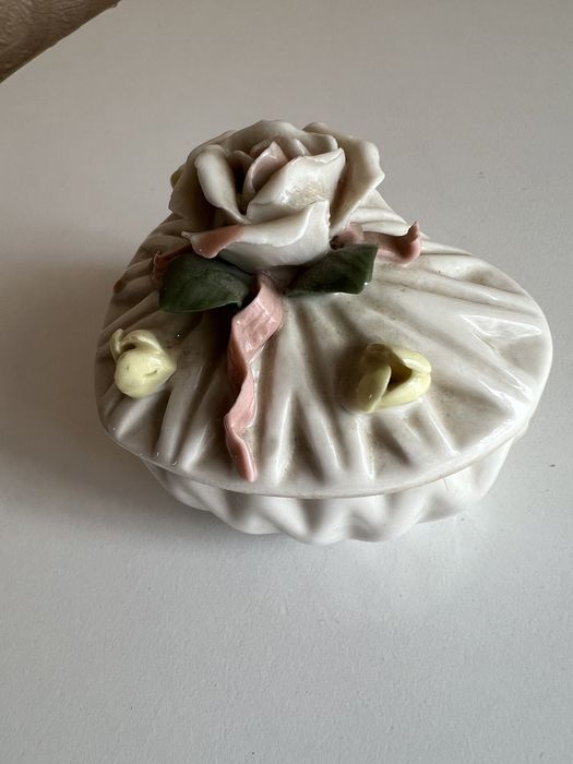 Шкатулка для украшений