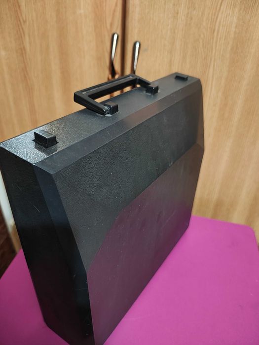 Mașină de scris portabilă (funcțională)