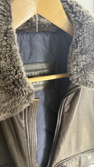 Кожаная куртка massimo dutti