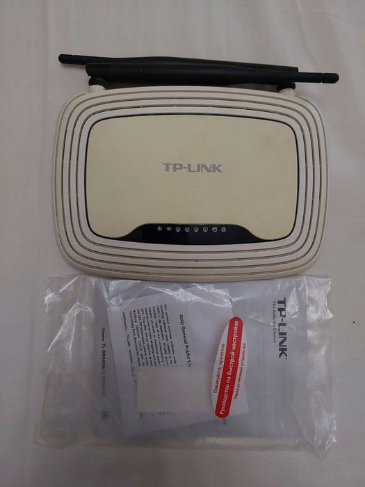 IPPON . Back Office 600, вход напряжения 180-270 В переменного тока