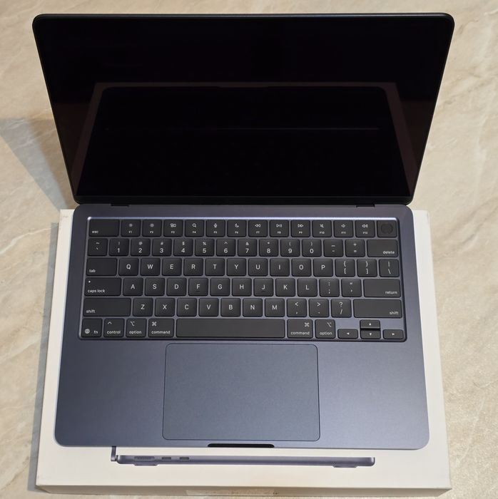 MacBook Air Pro M4/M5 новые