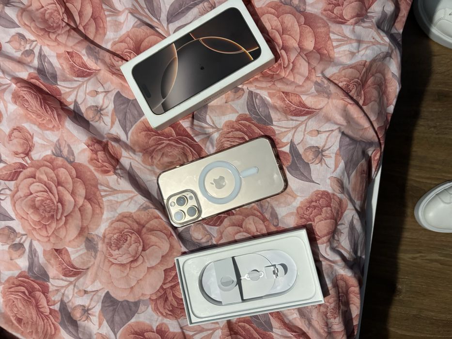 Iphone 16 pro max desert titanium 3700lei