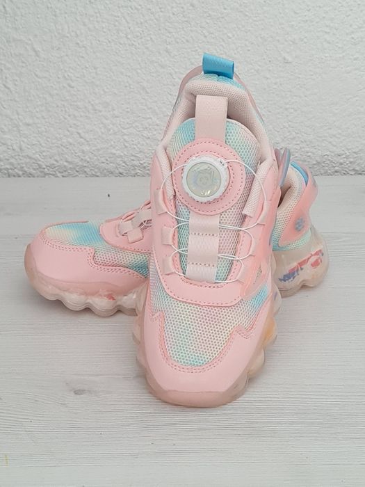 Adidasi 33 roz fete,noi