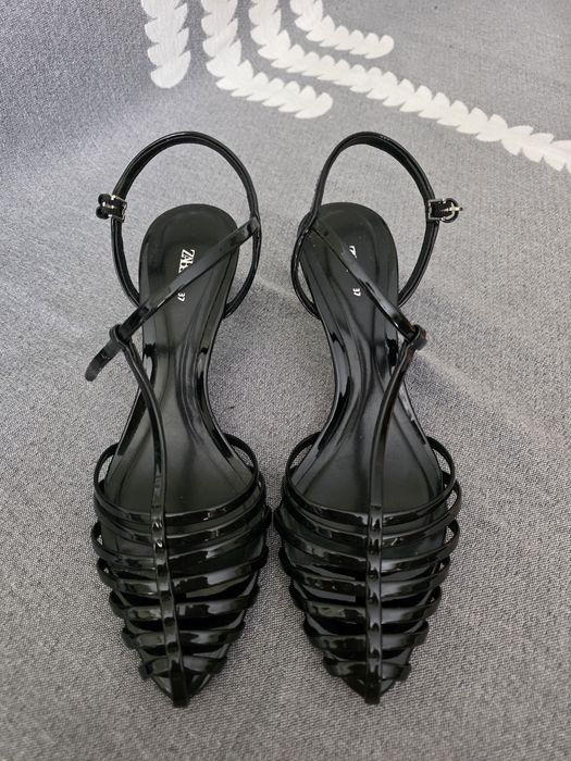 Туфли Zara (босоножки)