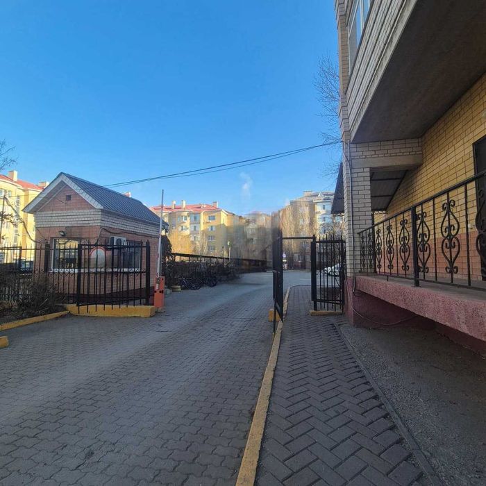 дом в жилом комплексе, видали?