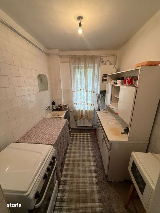 Apartament cu 2 camere, 45 mp, balcon inchis, pozitie excelenta, Craio