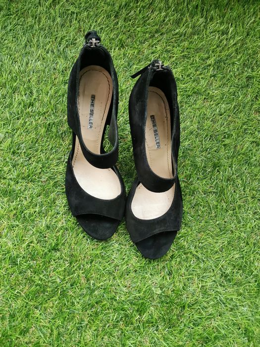 Дамски сандали на ток