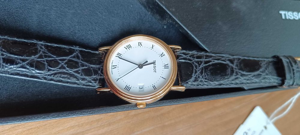 Продавам нов часовник ,, Tissot " Readers Digest