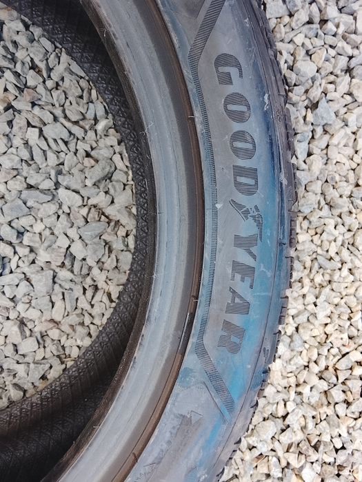 225 45 17. Goodyear. An 2023.