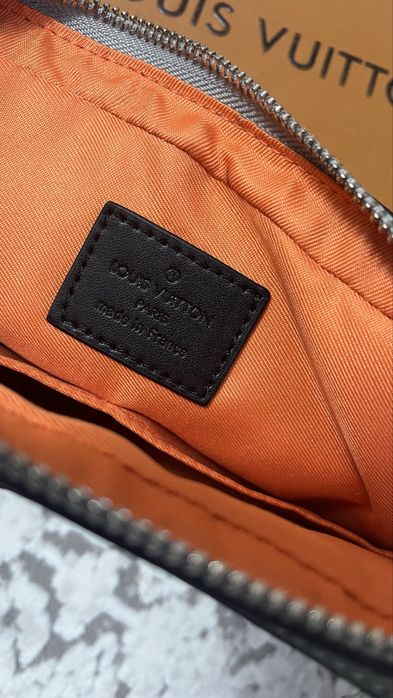 Luis vuitton paris продается.