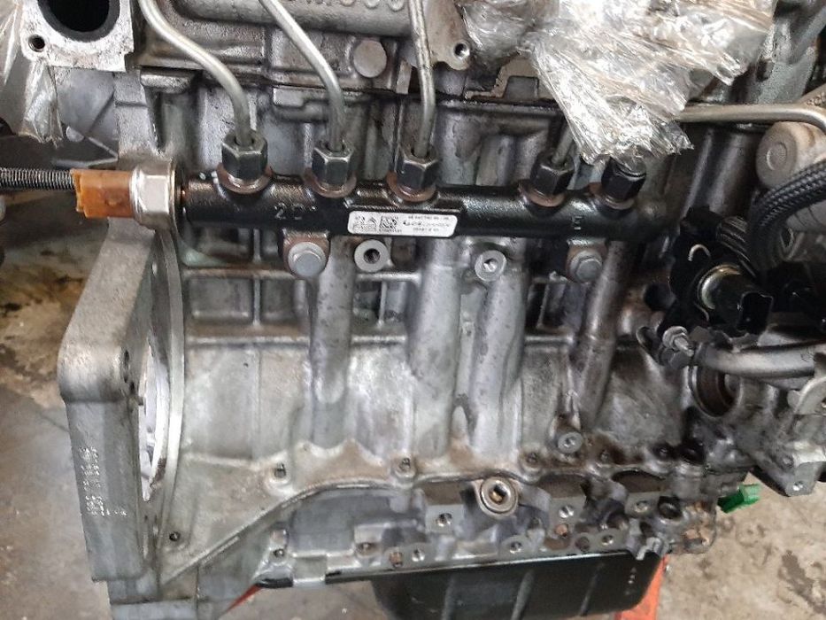 Rampa injectoare 1.6 hdi peugeot 308 208 5008 citroen c3 c4 9804776780