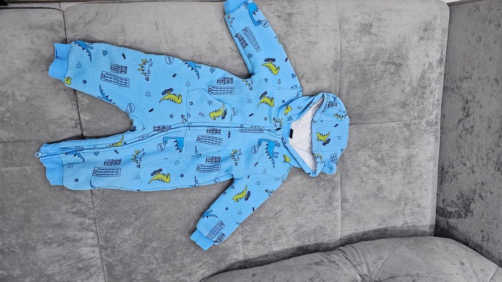 Продам комбинезоны осень и  зима