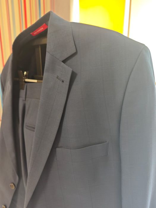 Мужские костюмы и пиджаки