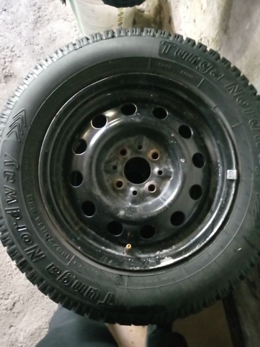 Продам зимнюю резину